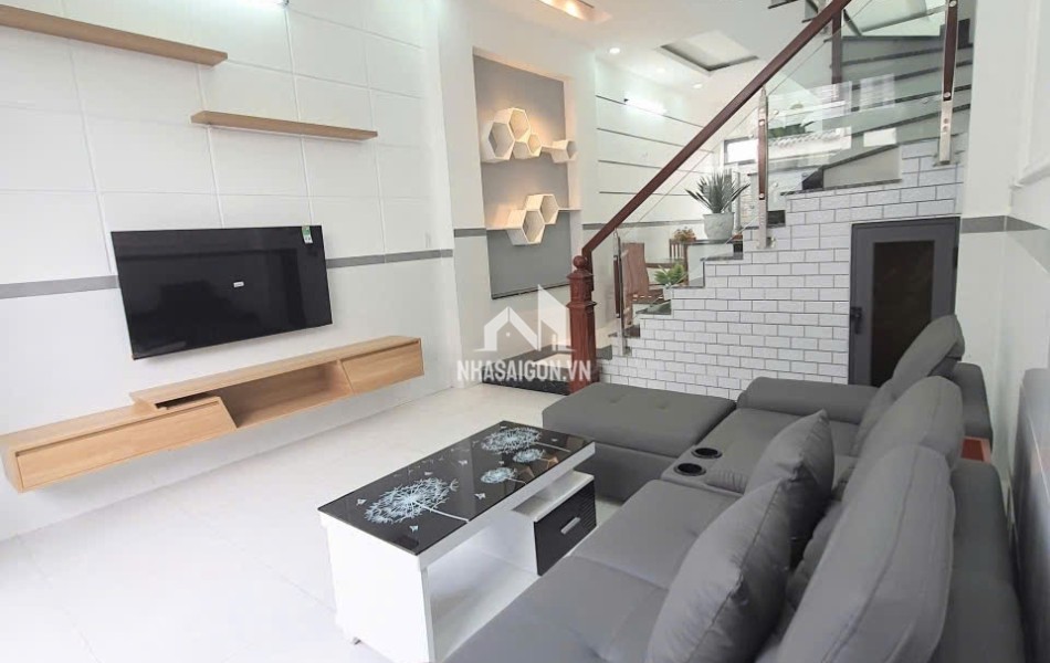 Bán nhà mới xây Full nội thất đường số 8 linh xuân thủ đức, Lh0909428959.